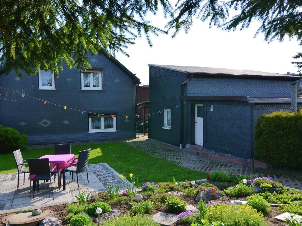 Holiday Home With Garden Neustadt am Rennsteig Buitenkant foto