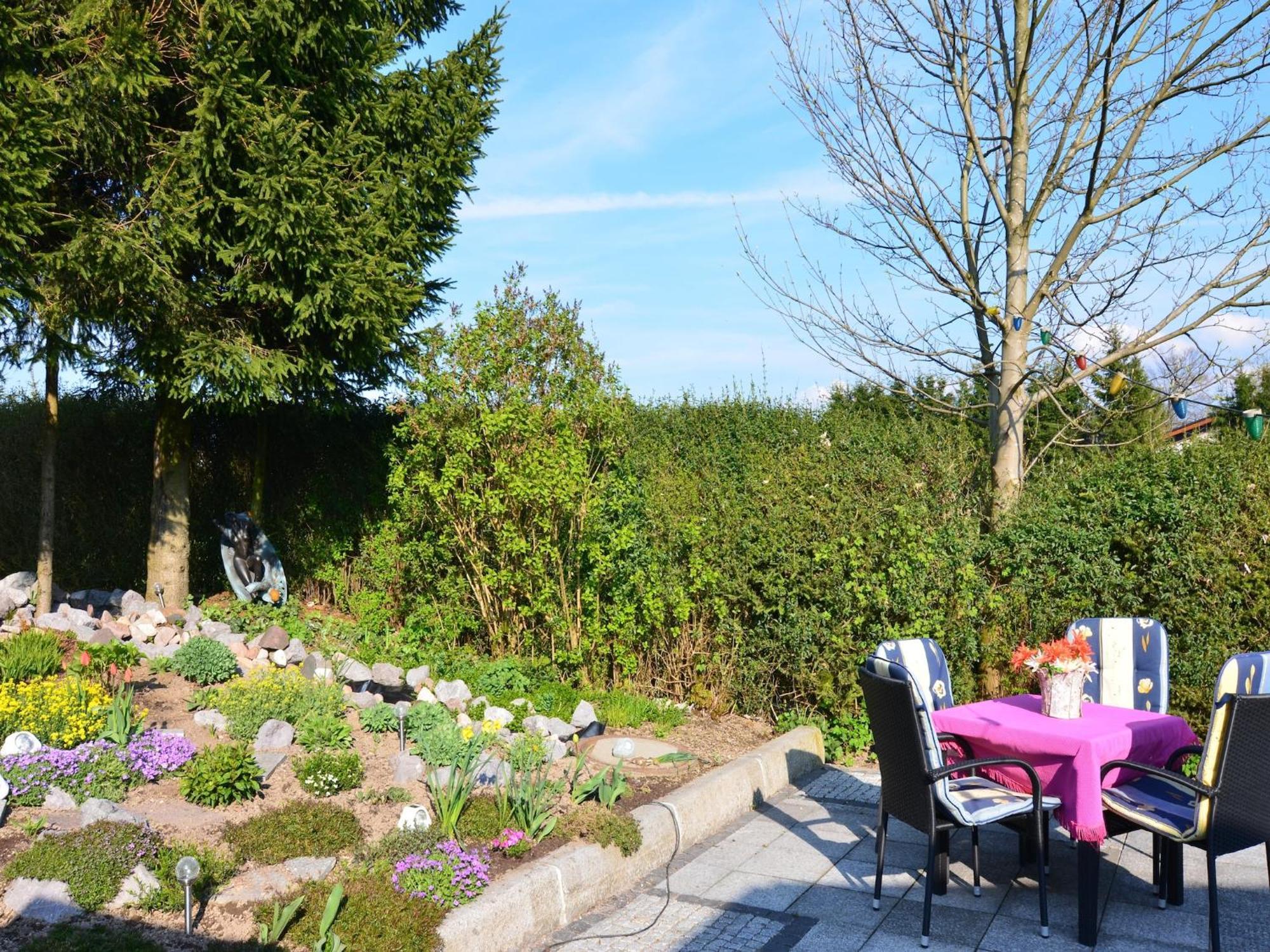 Holiday Home With Garden Neustadt am Rennsteig Buitenkant foto