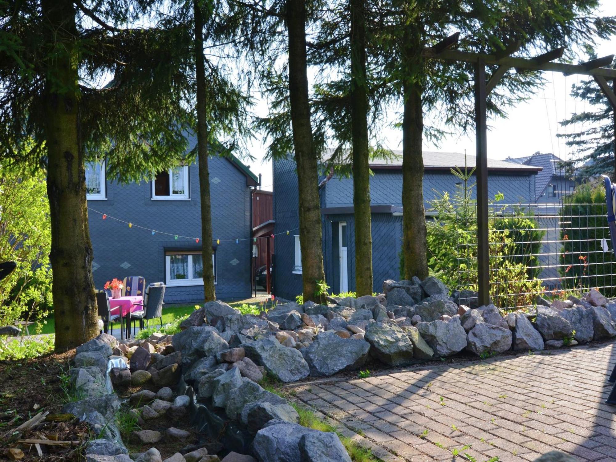 Holiday Home With Garden Neustadt am Rennsteig Buitenkant foto