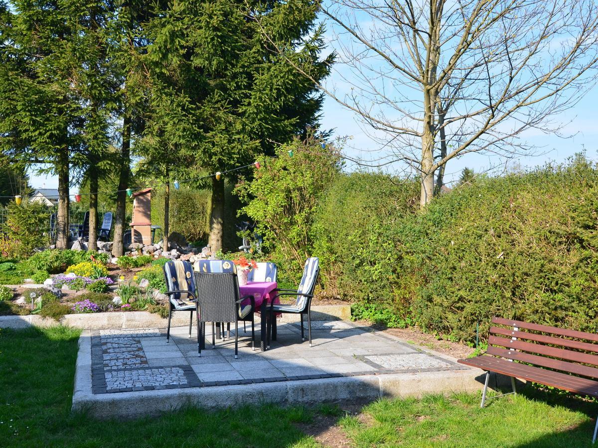 Holiday Home With Garden Neustadt am Rennsteig Buitenkant foto