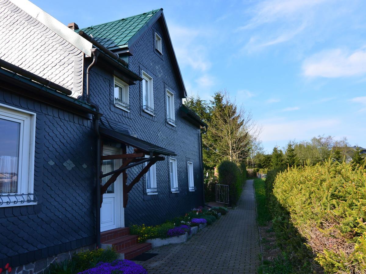 Holiday Home With Garden Neustadt am Rennsteig Buitenkant foto